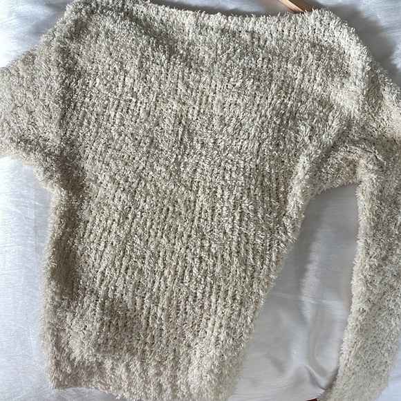 Elizabeth and James off white sweater - Picture 3 of 3